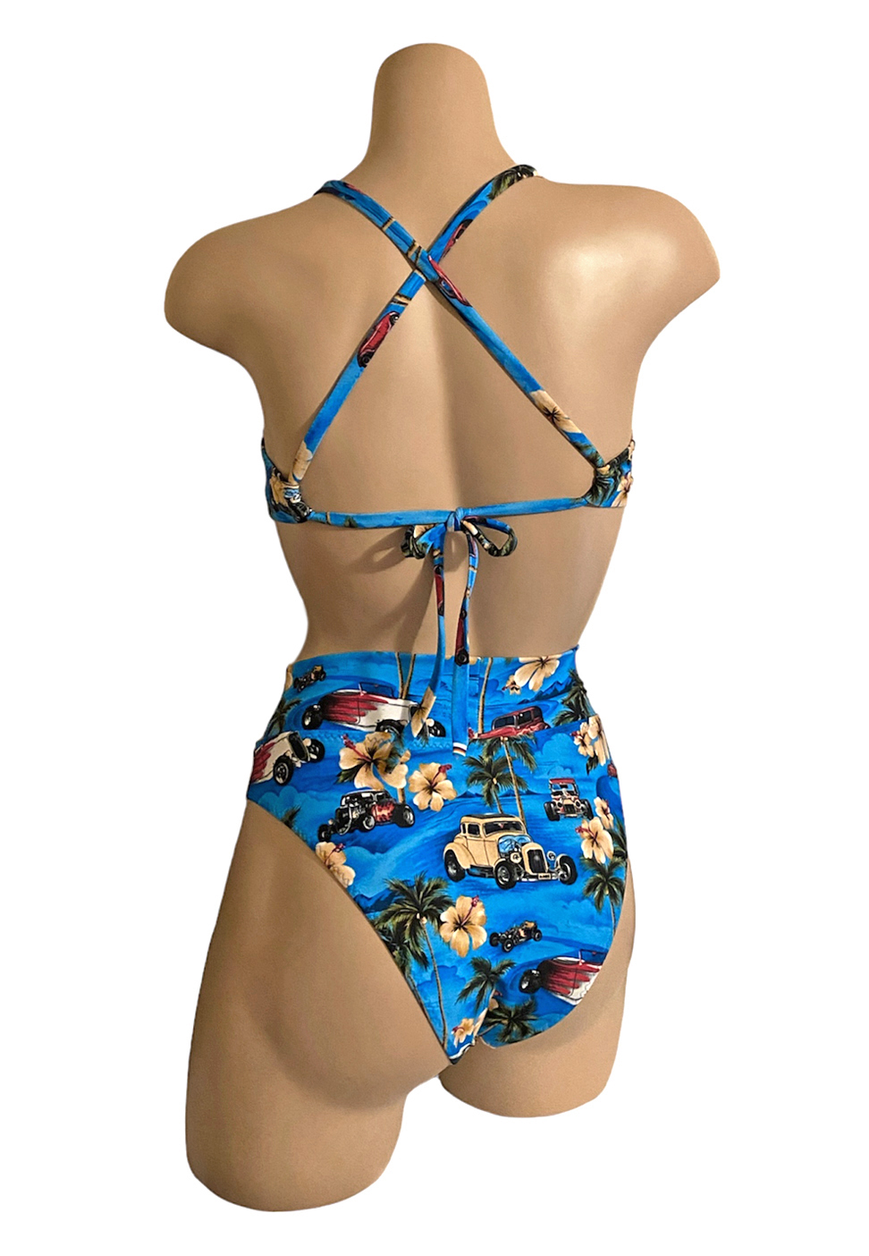 high waist v-front bikini bottoms and scoop neck cross back sporty bikini top in vintage hawaii print back view
